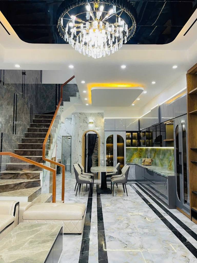 CHÍNH CHỦ BÁN NHÀ 3 TẦNG 75M2 MẶT ĐƯỜNG VŨ QUỲNH FULL NỘI THẤT - CÁCH BIỂN 100M